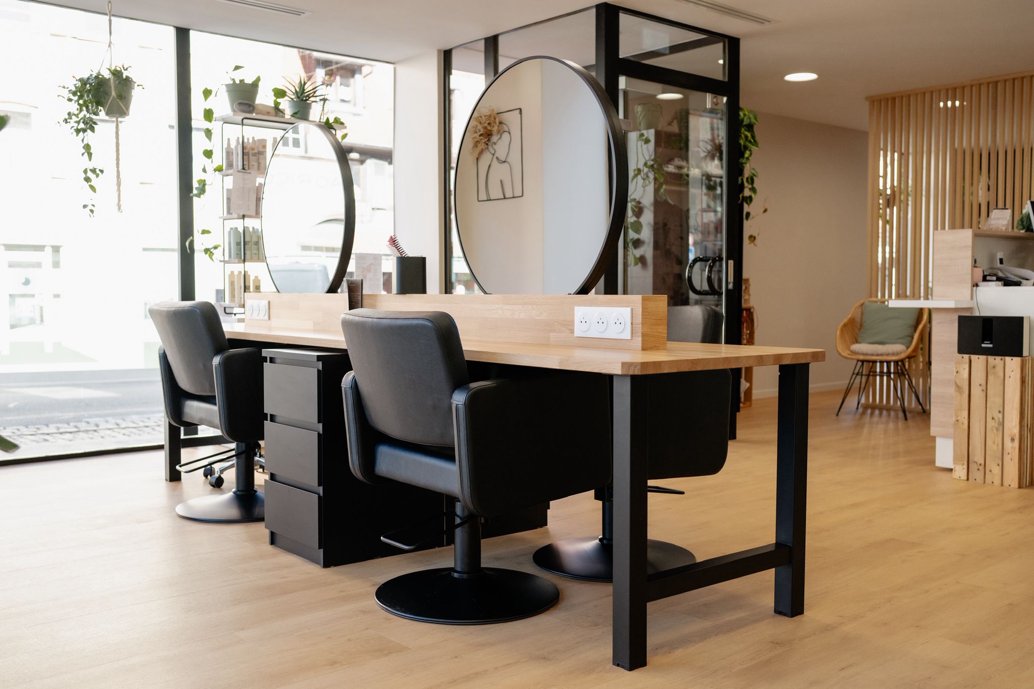 Salon Imagine - postes de coiffure